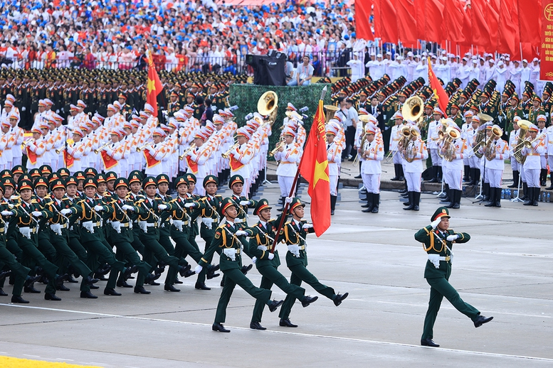 Quốc phòng, an ninh và đối ngoại: Trọng yếu, thường xuyên trong chỉnh thể phát triển đất nước